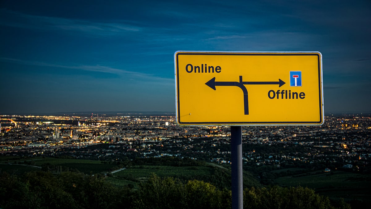 online-marketing-vs-offline-marketing